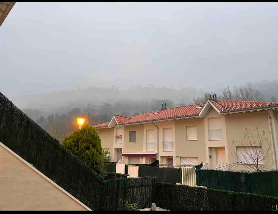 Вилла Casa En La Montana Con Piscina De Temporada Арредондо Экстерьер фото