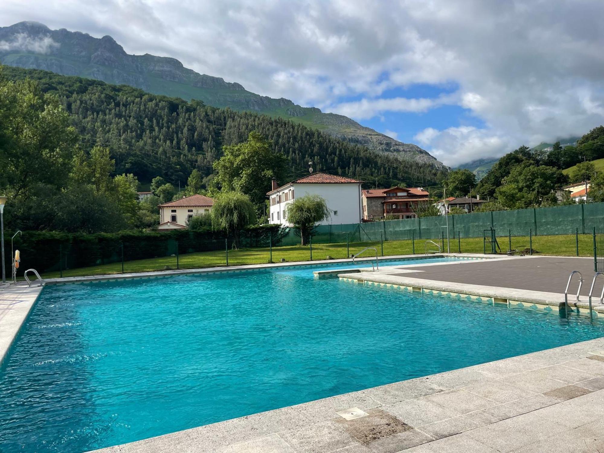Вилла Casa En La Montana Con Piscina De Temporada Арредондо Экстерьер фото